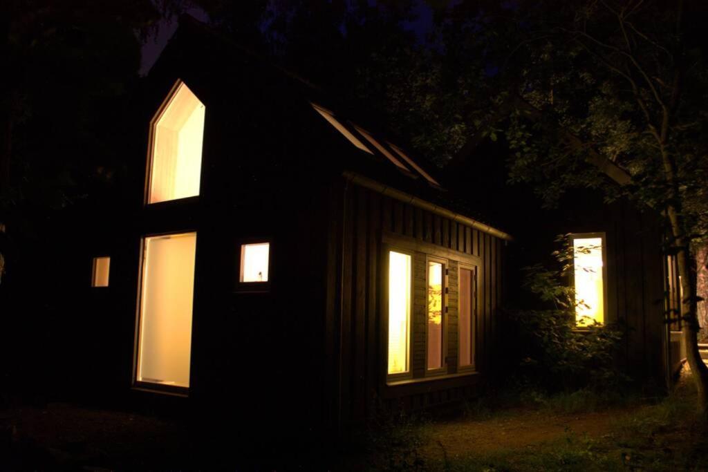 Oak Cottage Near Ronne & Beach ภายนอก รูปภาพ